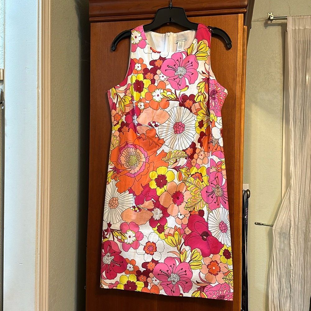 Perfect condition, never worn. For casual/dressed up. Has a little stretch.